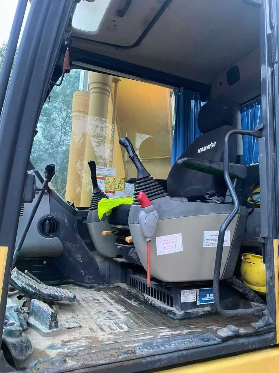 Used Komatsu PC200-8N1 Excavator 2016 Model / 7