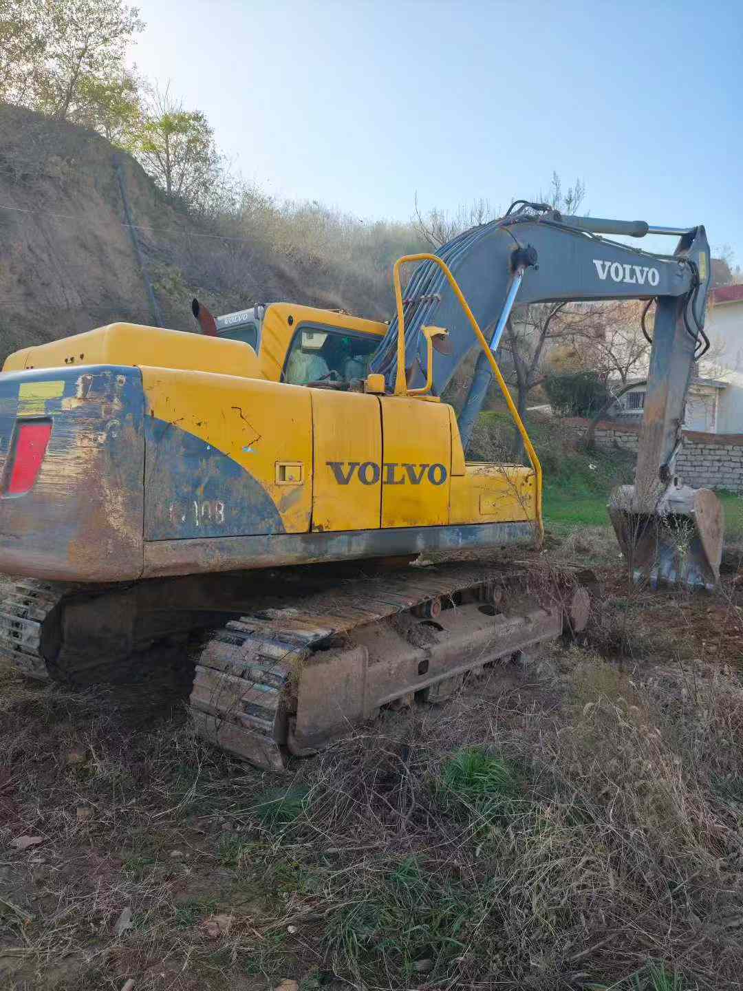 Used Volvo EW210C Excavator 2011 Model / 2