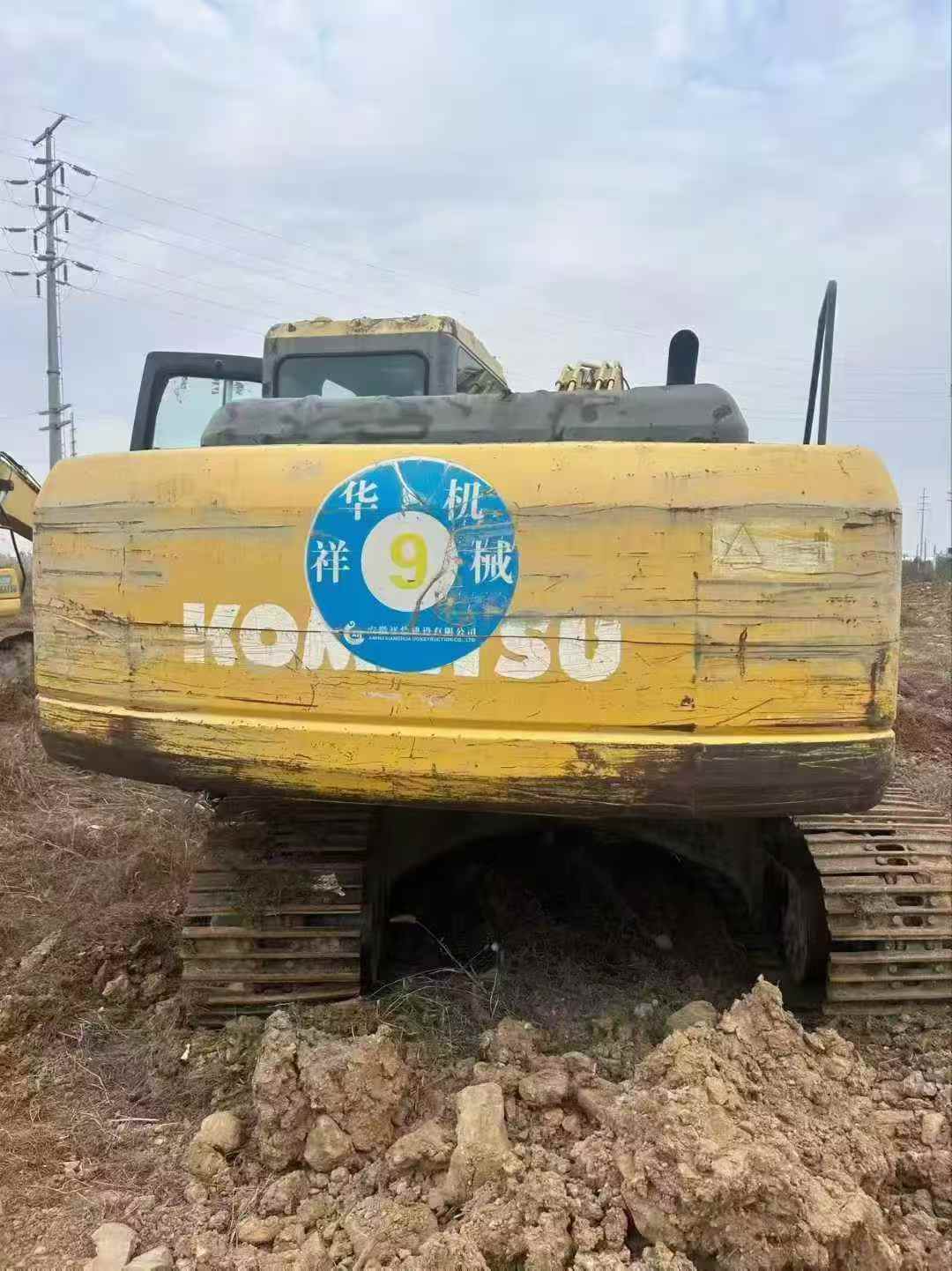 Used Komatsu PC200 Excavator 2016 Model / 2