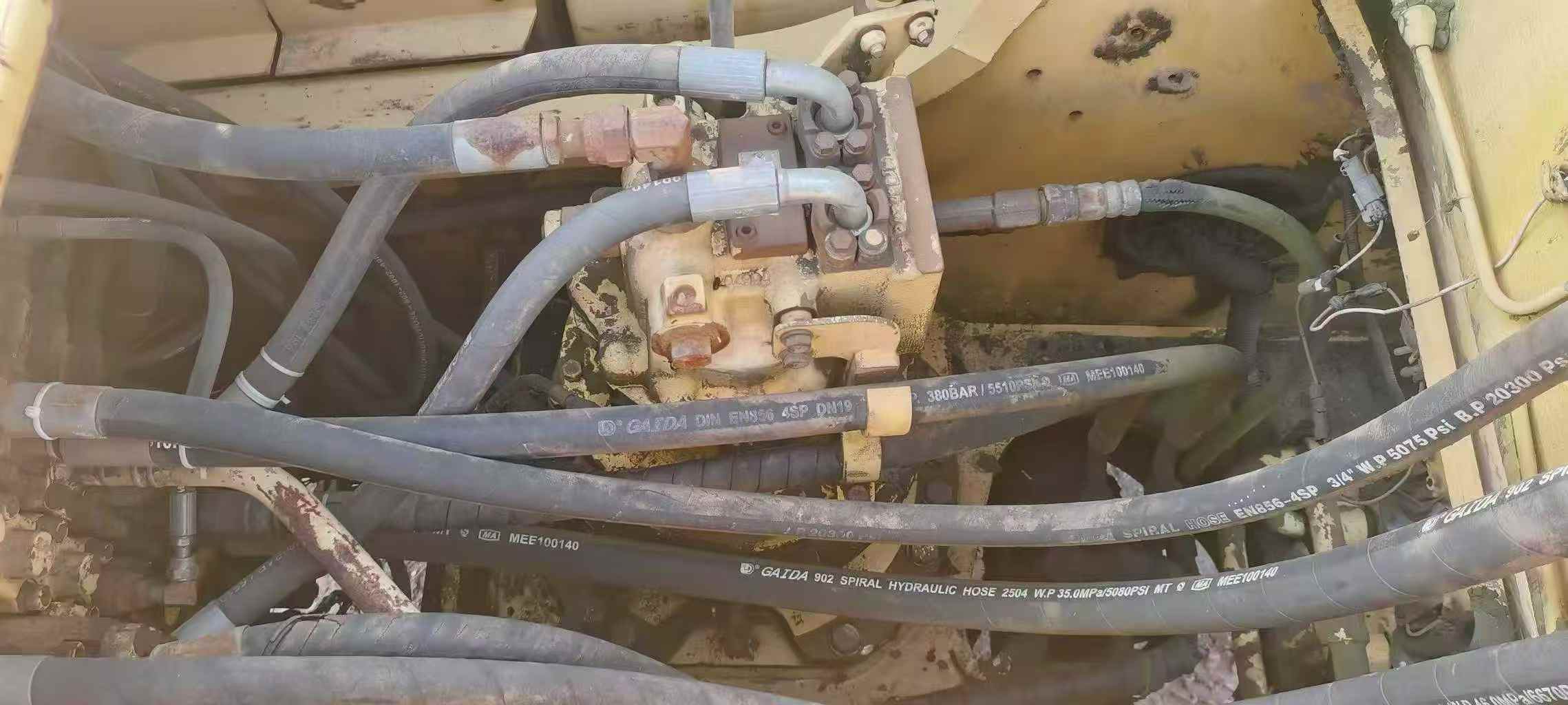 Used Komatsu PW220-7 Excavator 2016 Model / 6