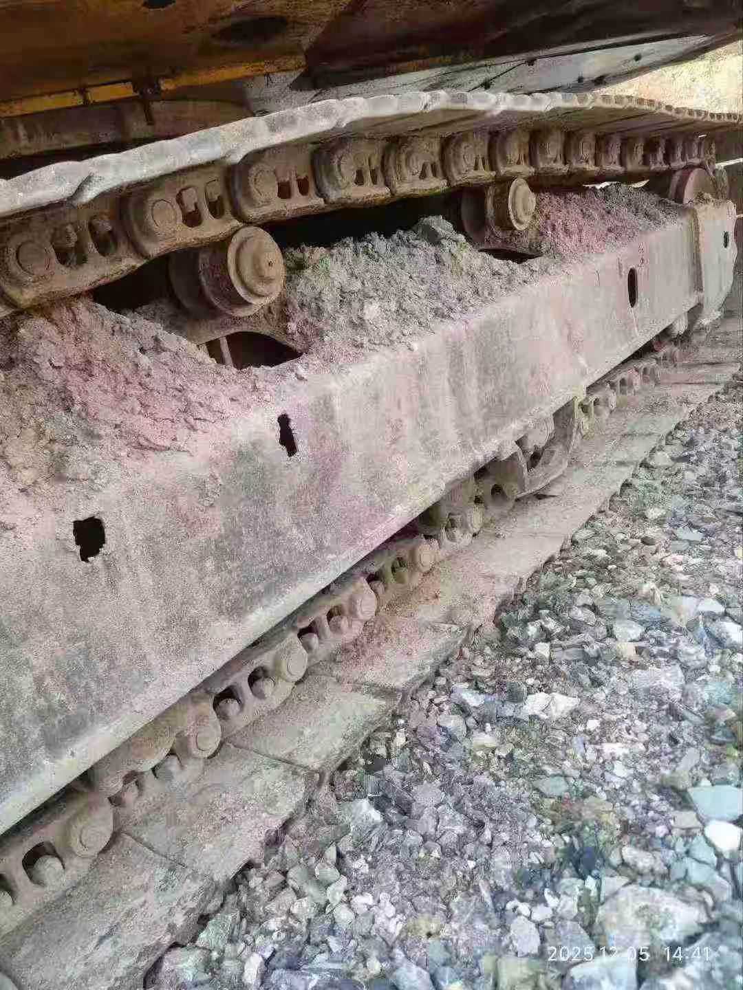 Used Komatsu PC220-8 Excavator 2016 Model / 6