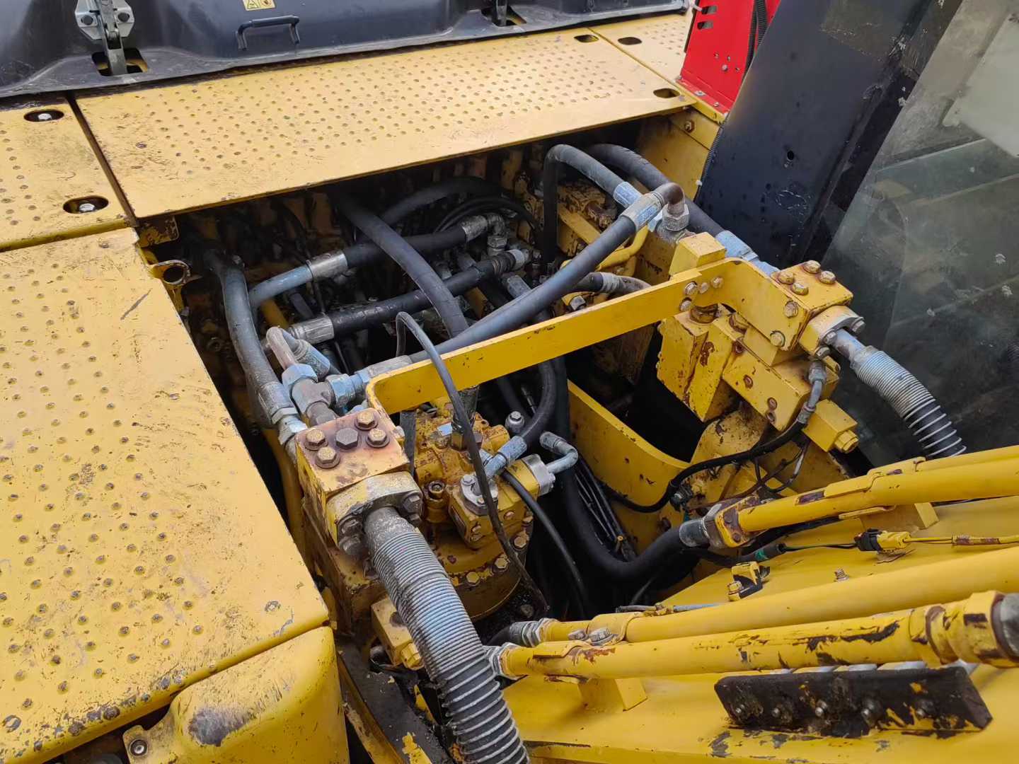 Used Caterpillar 320D Excavator 2016 Model / 6