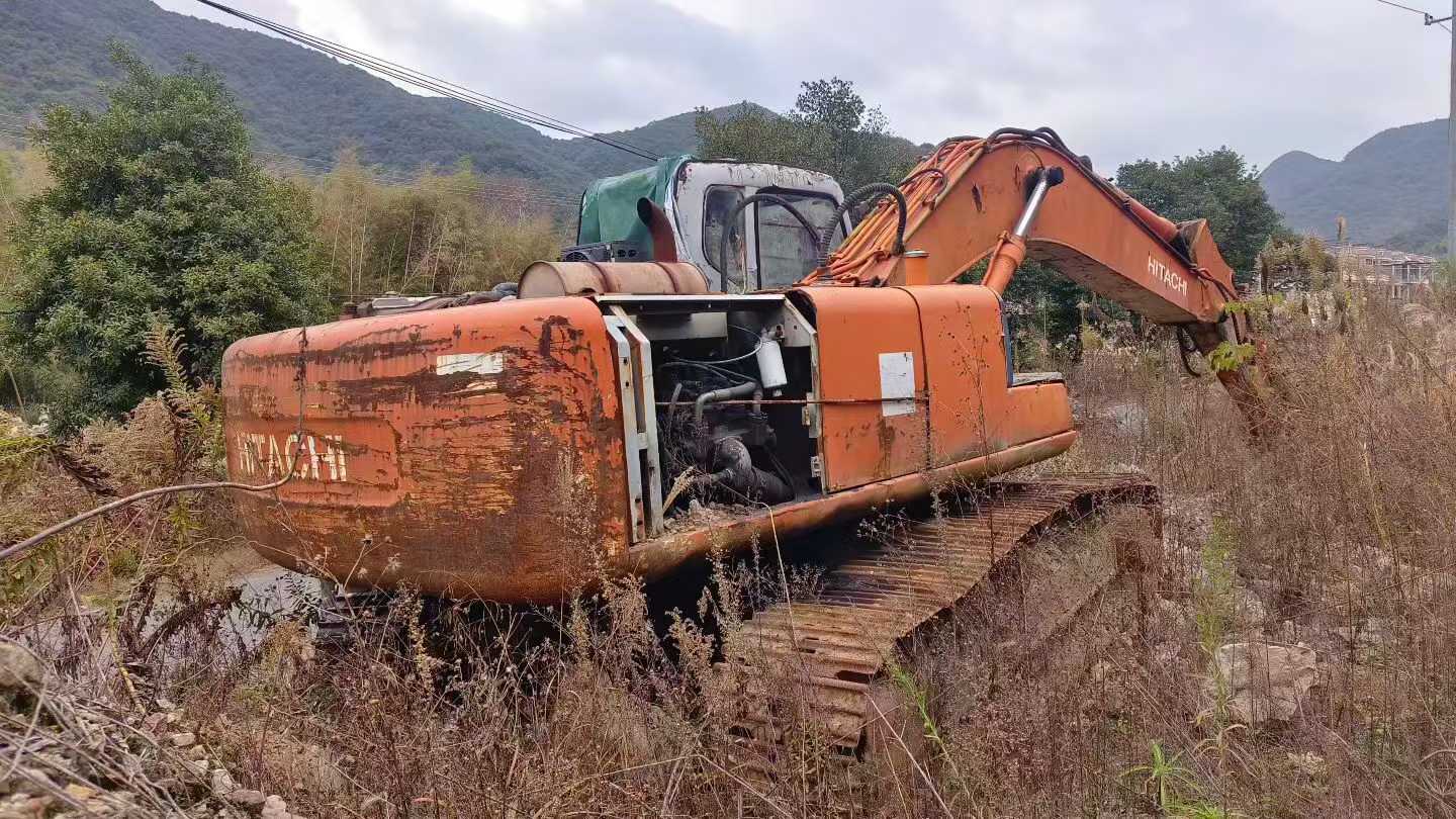 Used Hitachi ZAXIS200 Excavator 2016 Model / 3