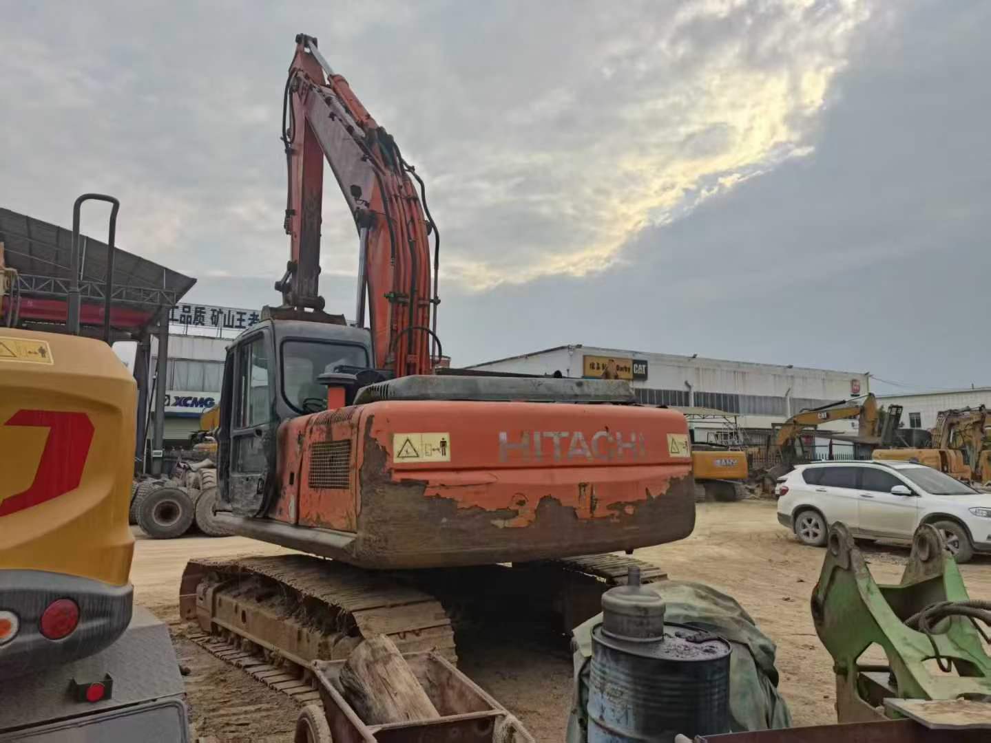 Used Hitachi ZX210-3G Excavator 2011 Model / 6