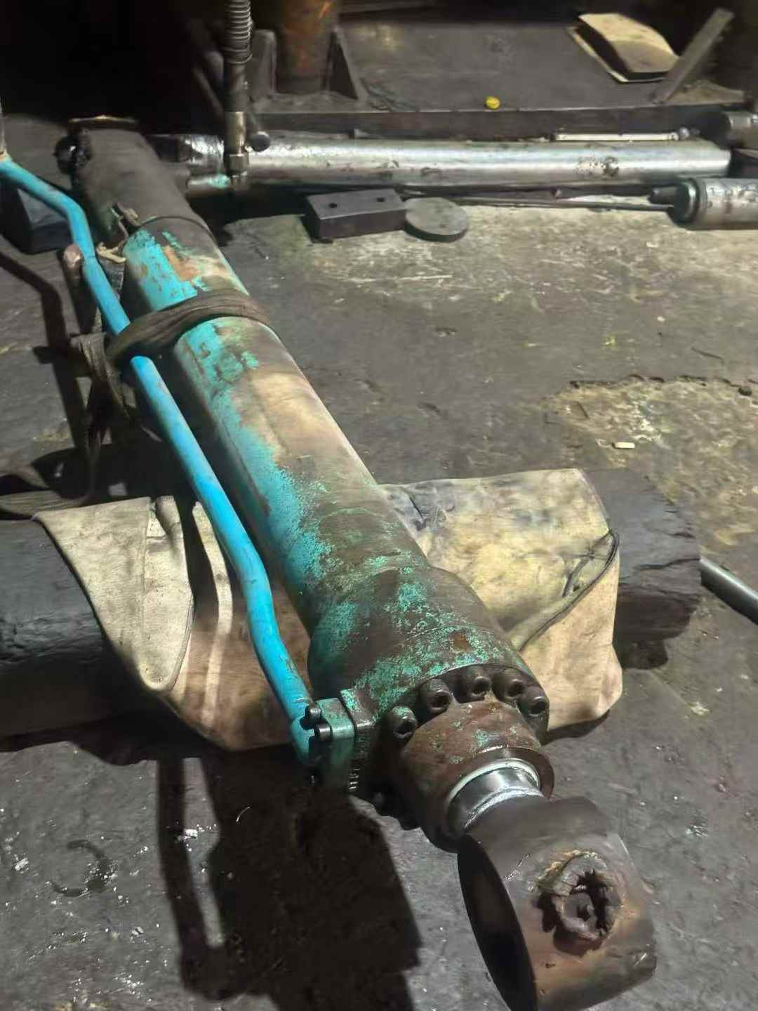 Used Caterpillar 320B Excavator 2016 Model / 3