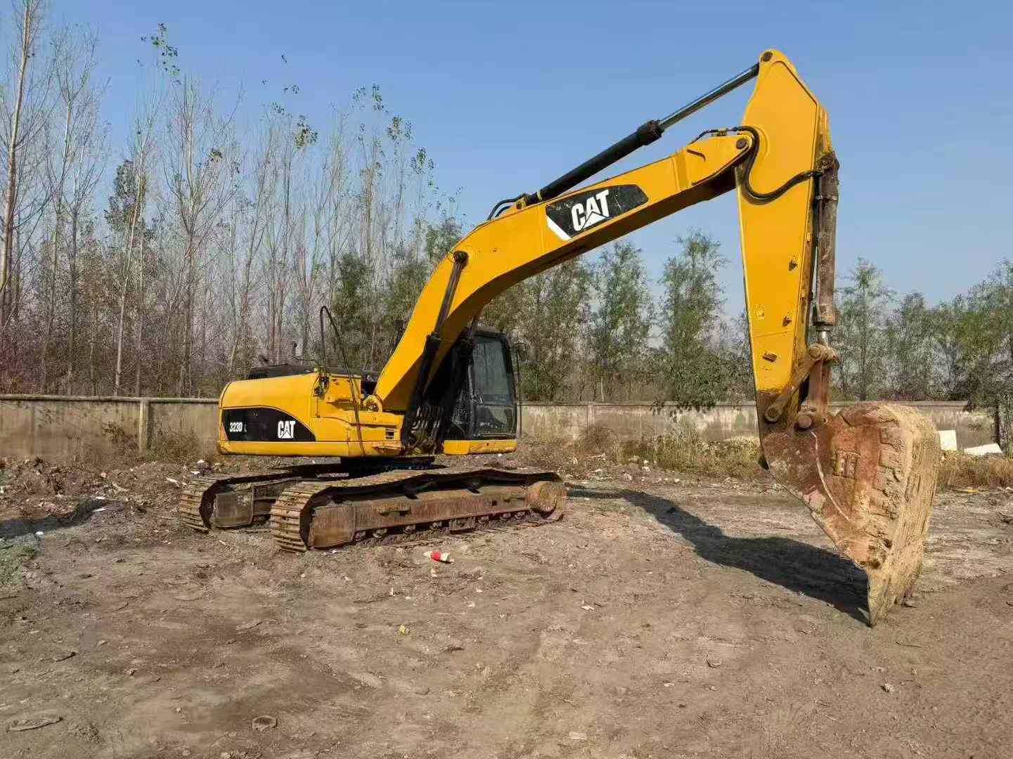 Used Caterpillar 323DL Excavator 2012 Model / 5