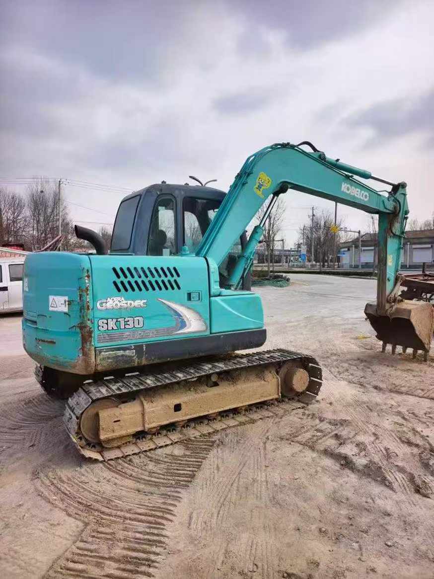 Used Kobelco SK75-8 Excavator 2011 Model / 3