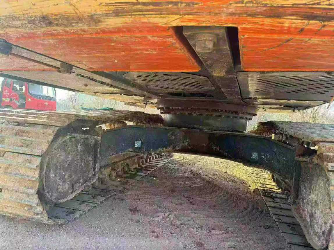 Used Hitachi ZAXIS200 Excavator 2012 Model / 9