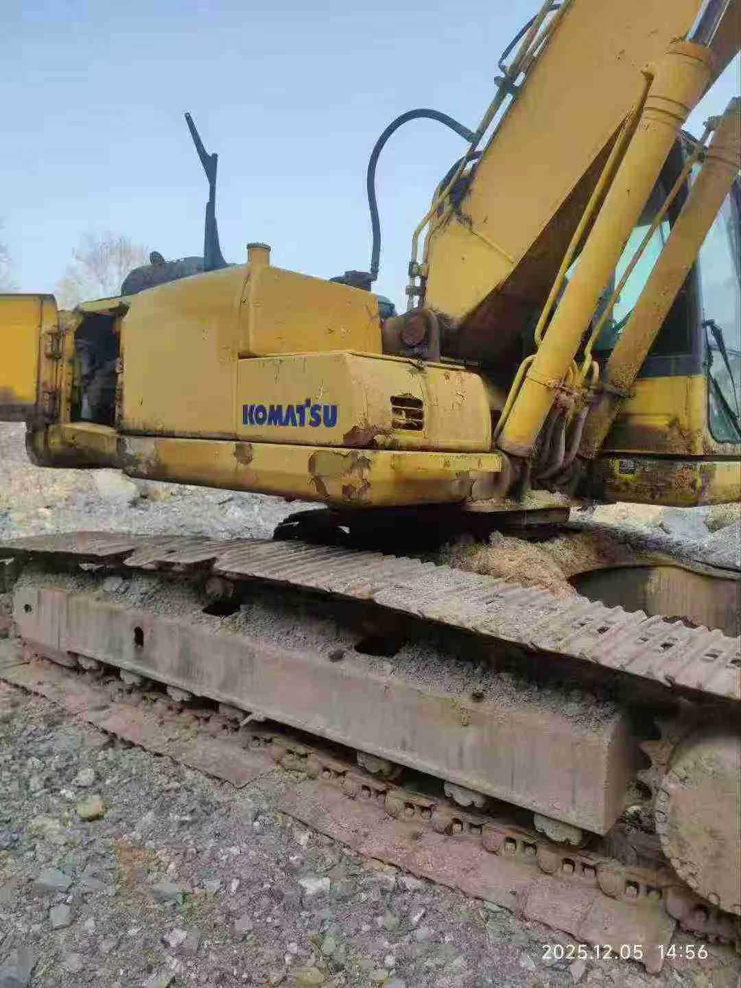 Used Komatsu PC220-8 Excavator 2016 Model / 7