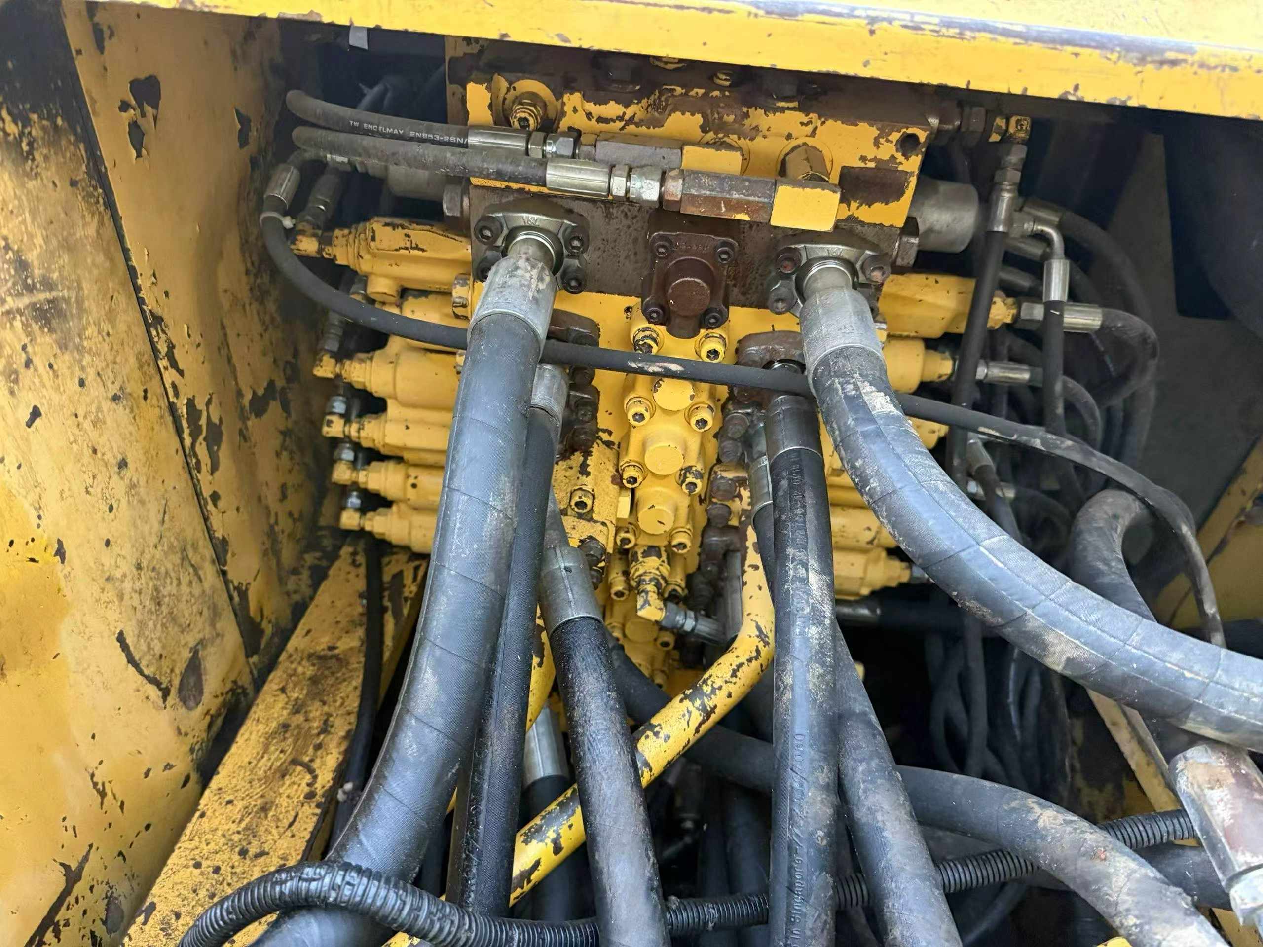 Used Komatsu PW200-7 Excavator 2016 Model / 7