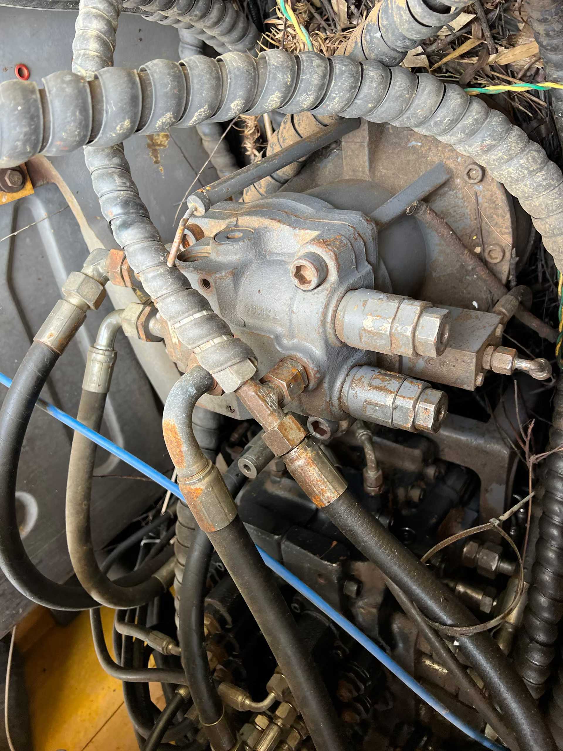 Used XCMG XE135GA Excavator 2016 Model / 4