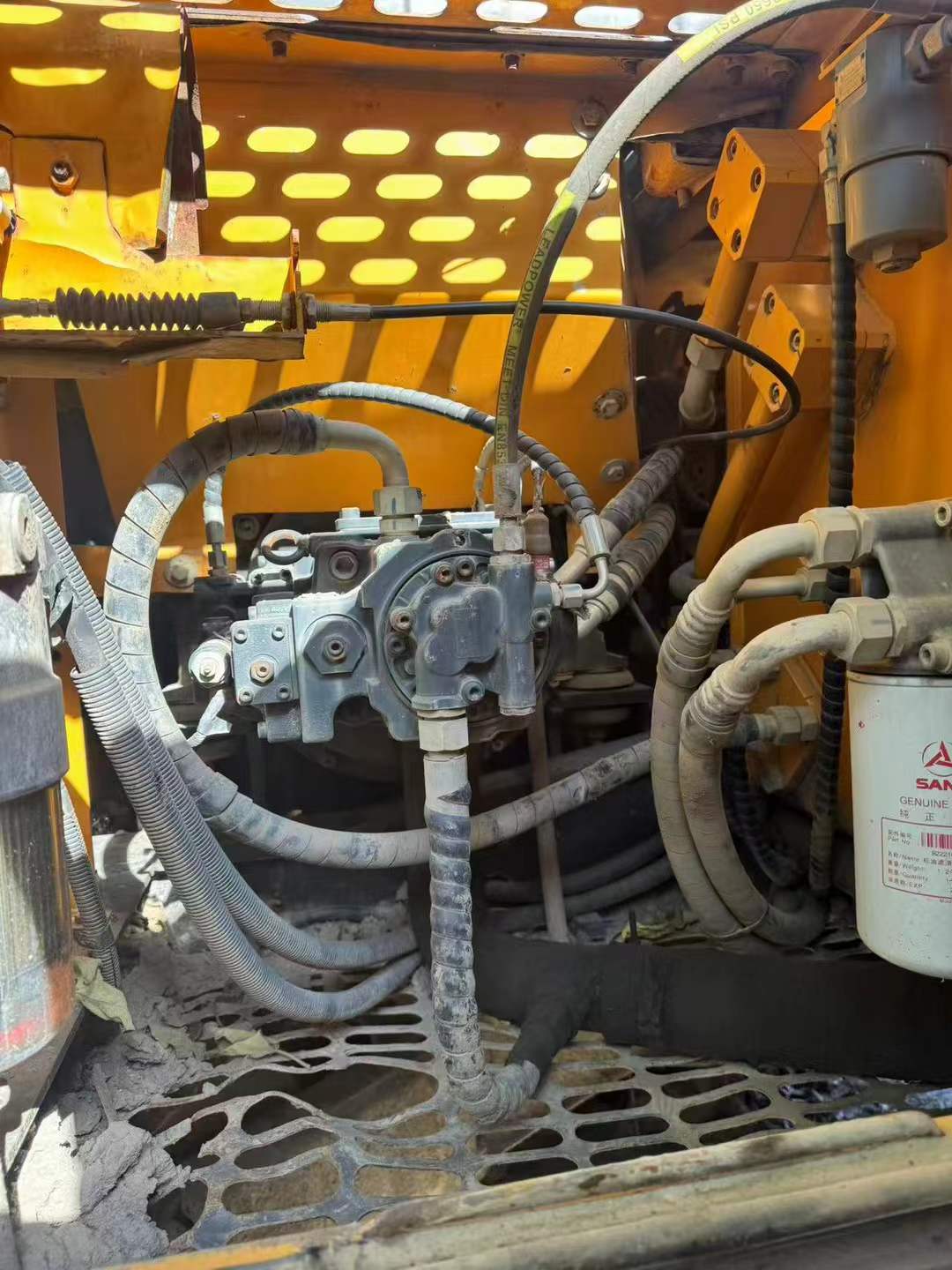 Used Sany SY115C Excavator 2015 Model / 8