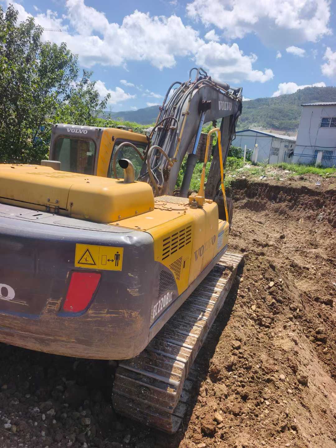 Used Volvo EC20 Excavator 2016 Model / 3