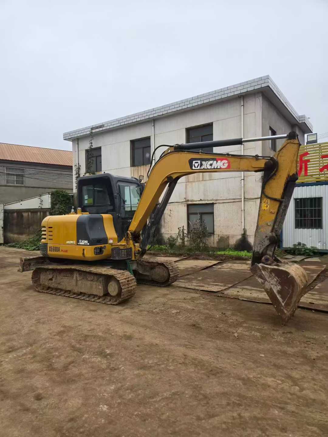 Used XCMG XE60 Excavator 2022 Model / 7