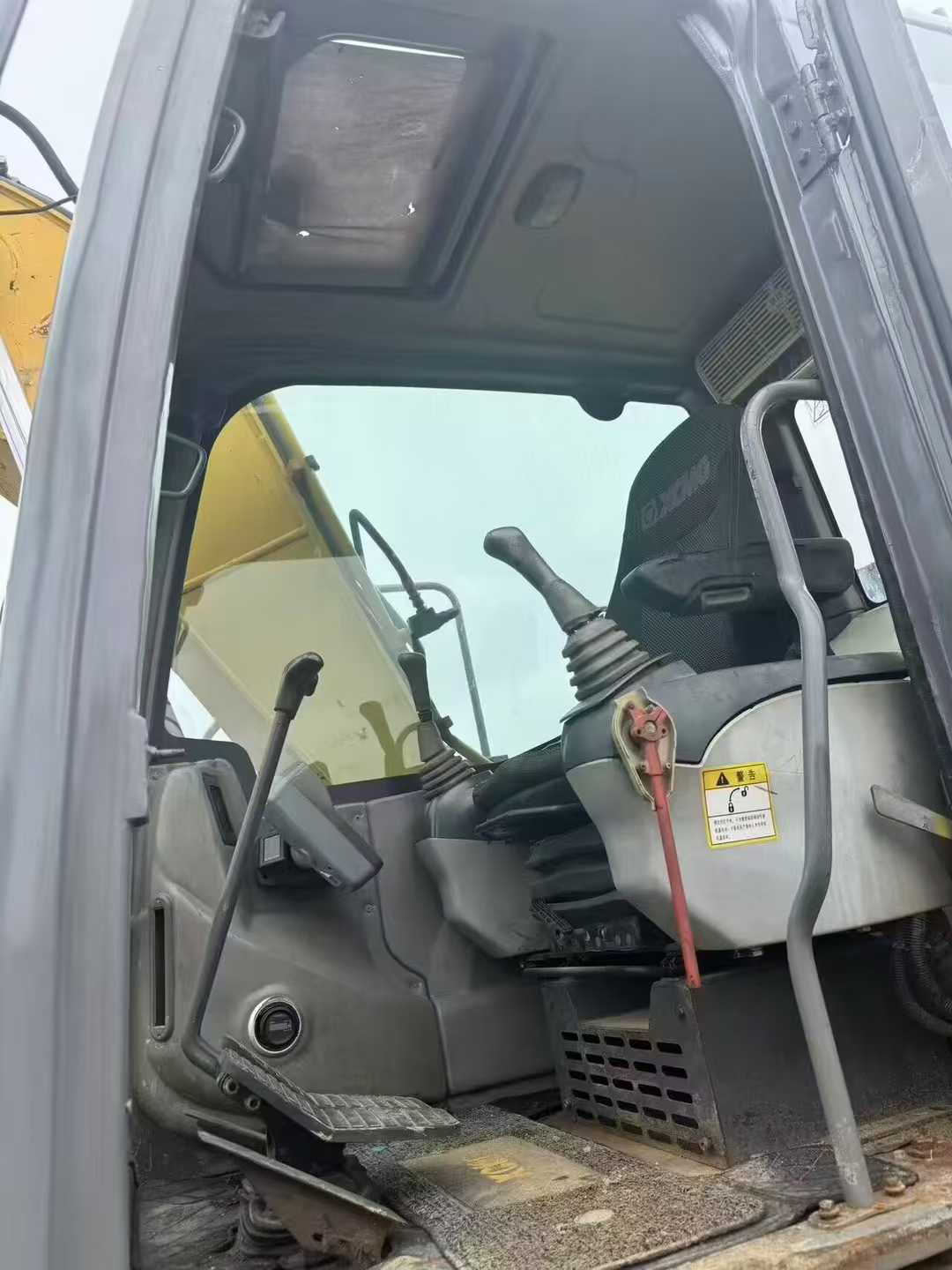 Used XCMG XE80 Excavator 2016 Model / 3