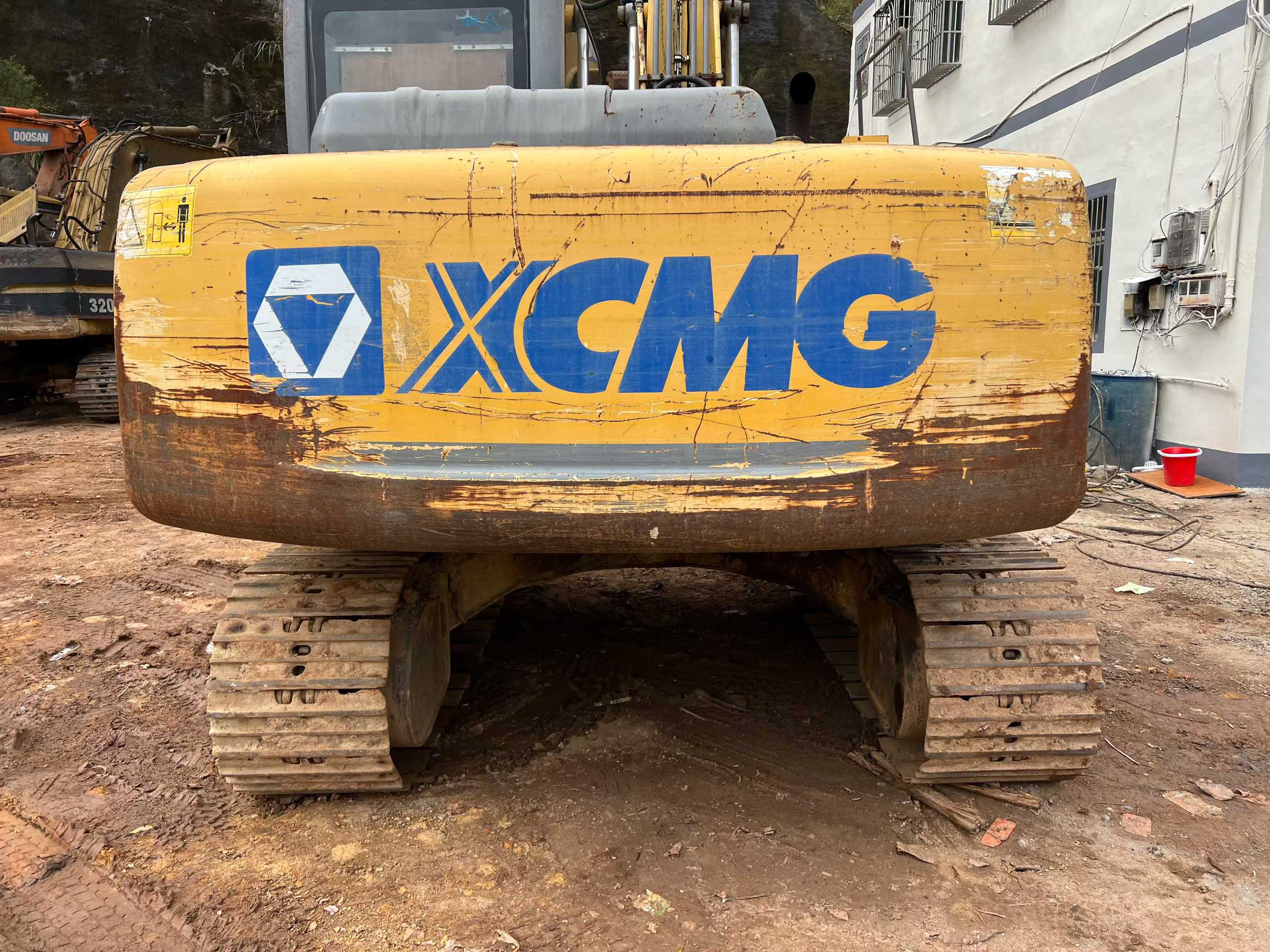 Used XCMG XE135GA Excavator 2016 Model / 3