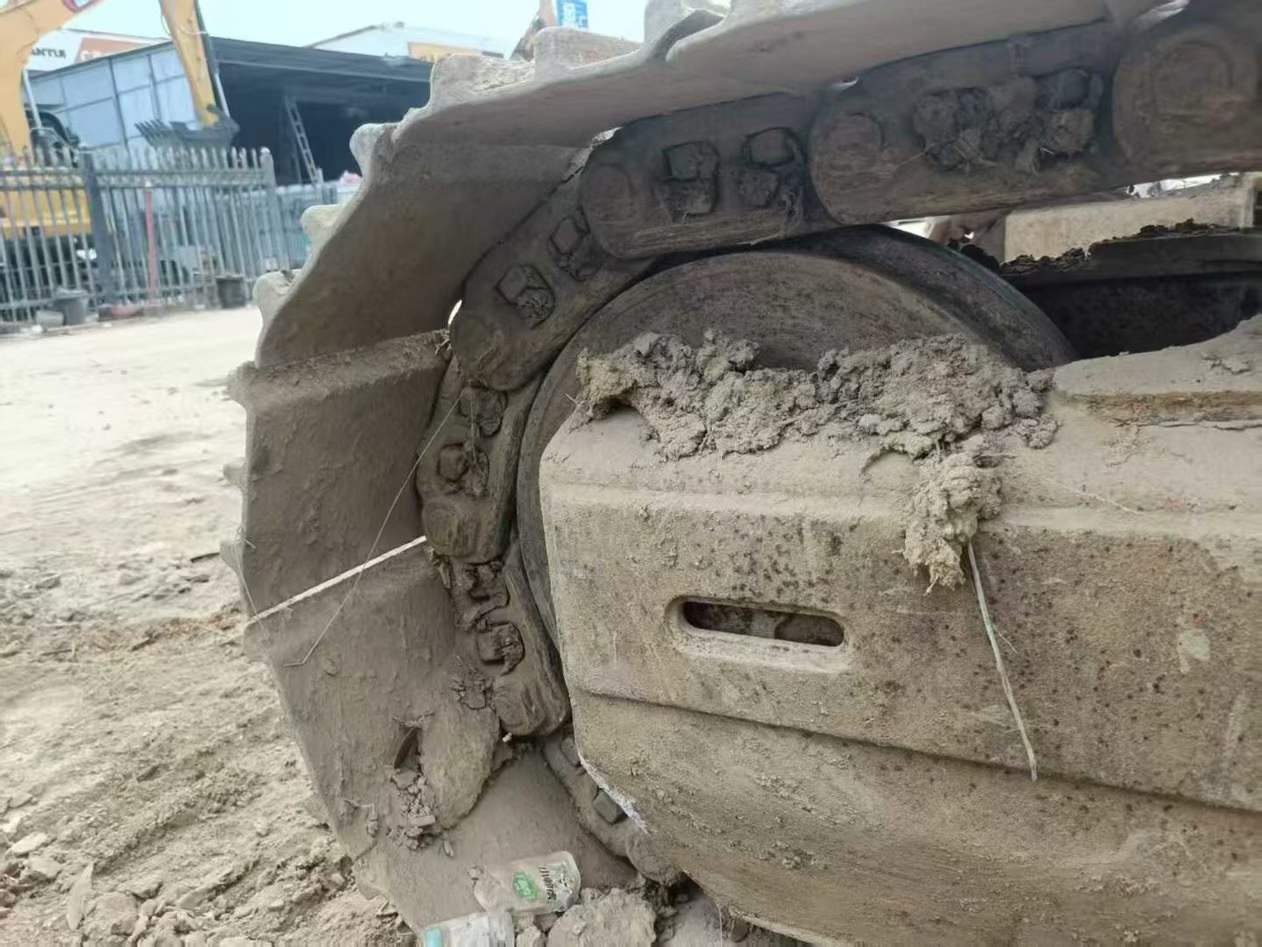 Used Hitachi ZX210-3G Excavator 2011 Model / 7