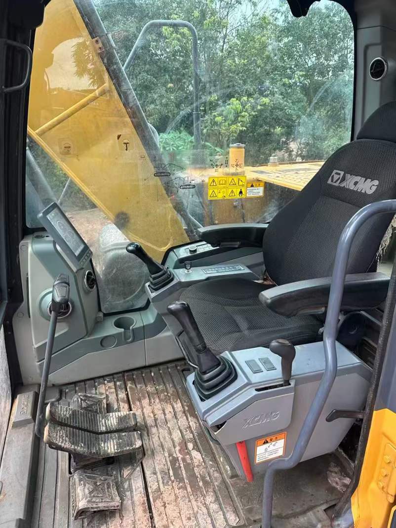 Used XCMG XE55D Excavator 2020 Model / 3