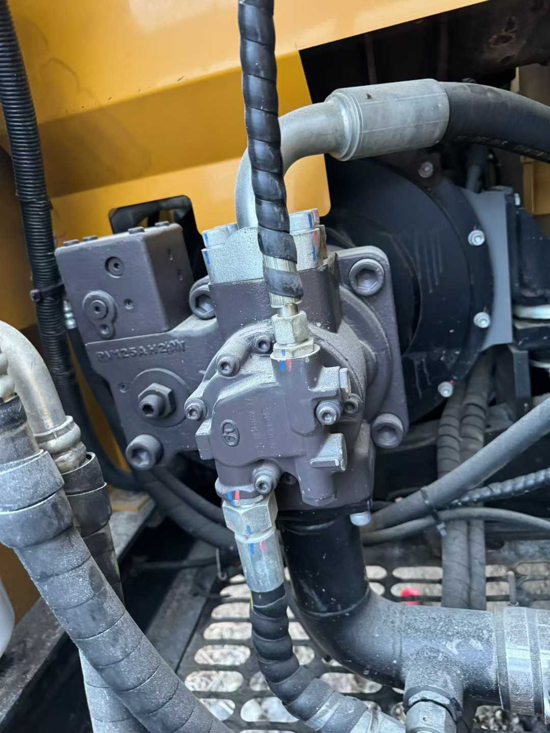 Used Sany SY125H Excavator 2018 Model / 7