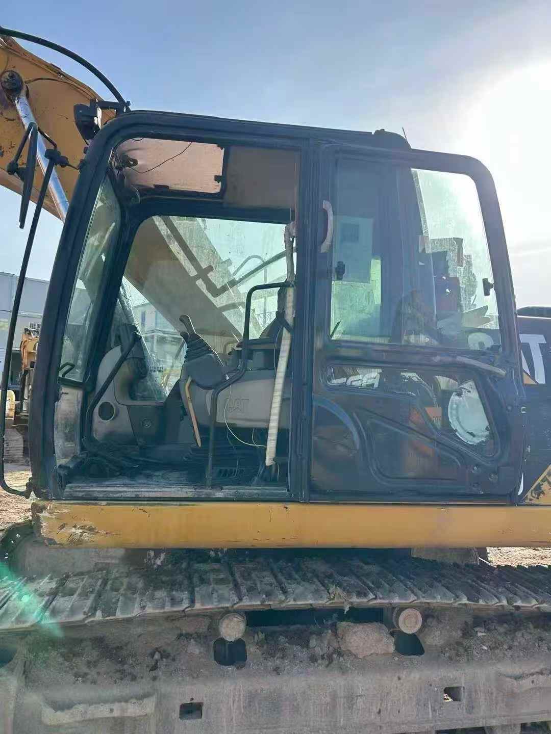 Used Caterpillar CT20 Excavator 2016 Model / 4