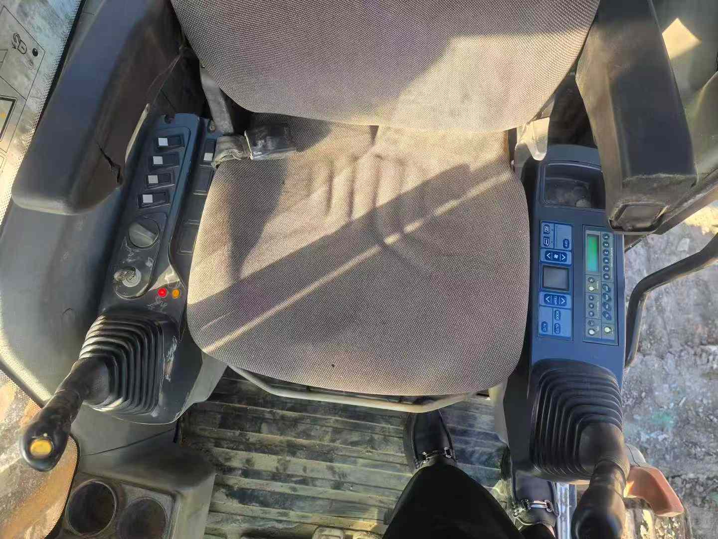 Used Sany SY215C-9 Excavator 2015 Model / 4