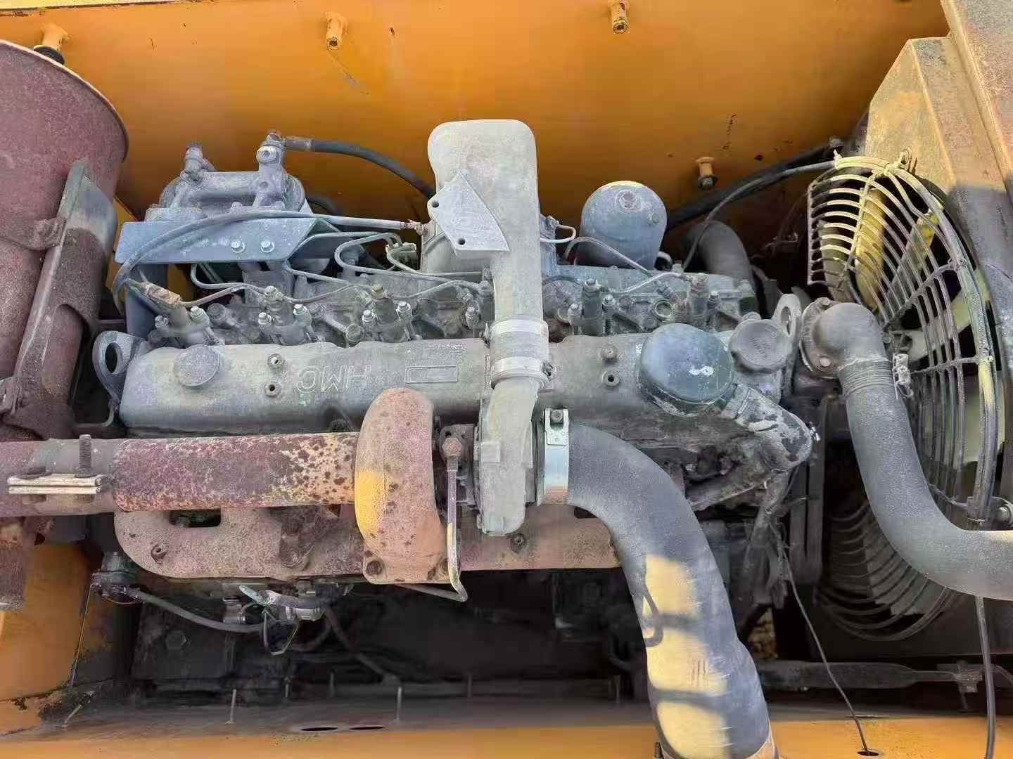 Used Hyundai R215-7 Excavator 2011 Model / 3