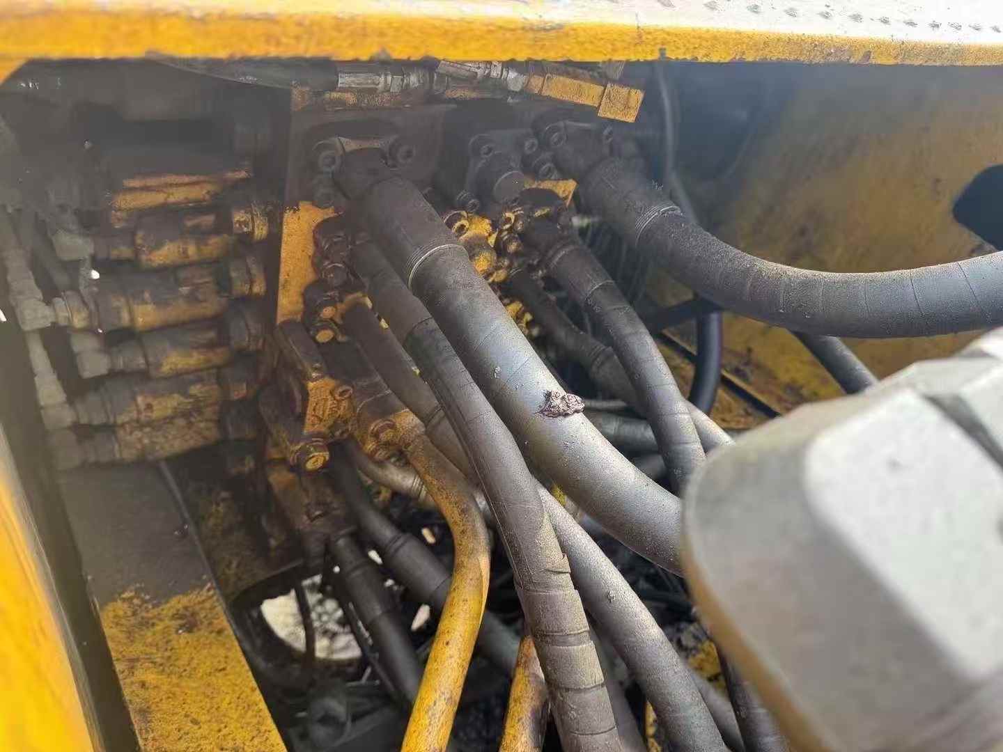 Used Komatsu PC200-8 Excavator 2016 Model / 6