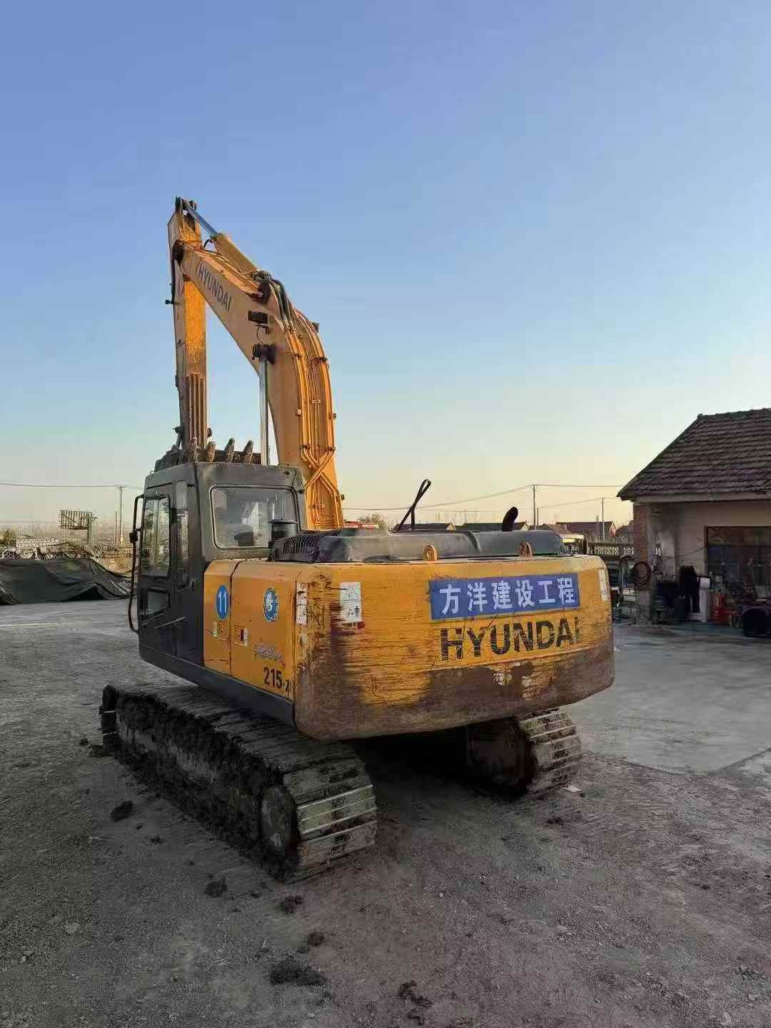 Used Hyundai R215-7 Excavator 2011 Model / 9