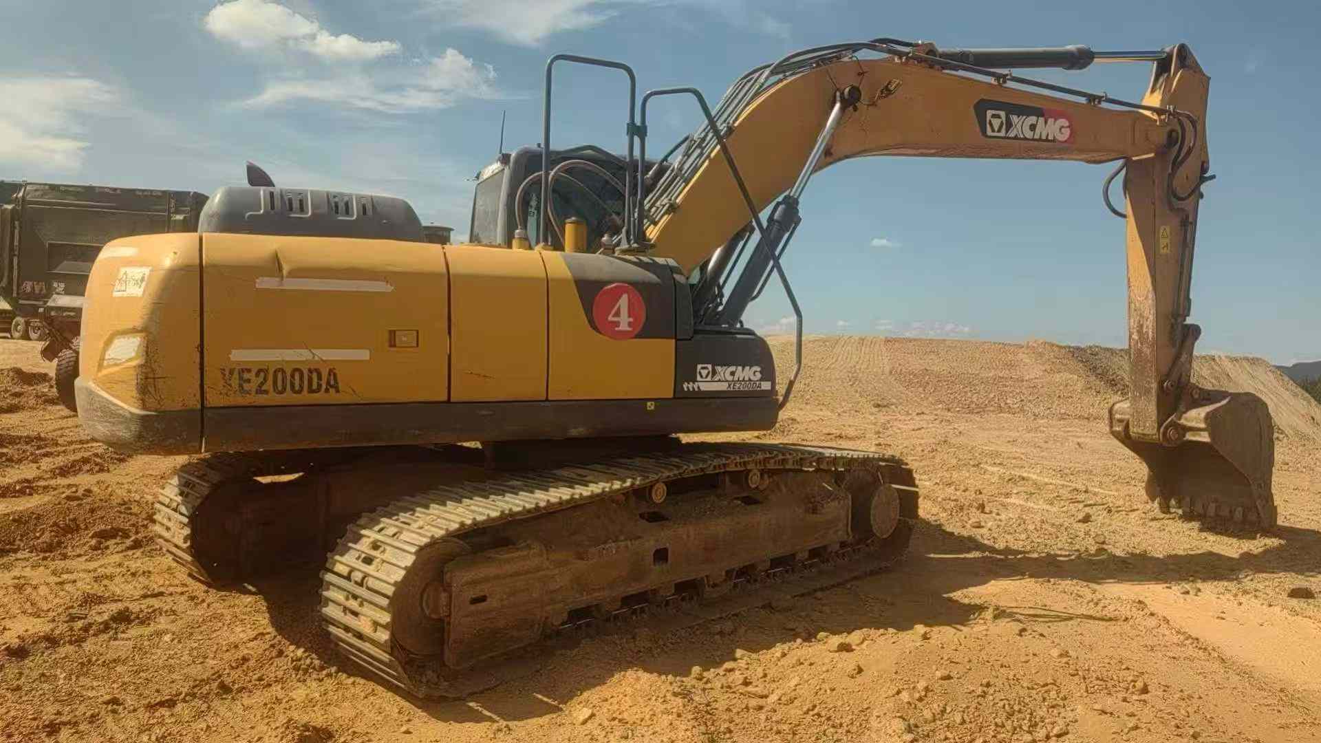 Used XCMG LW200 Excavator 2019 Model / 3