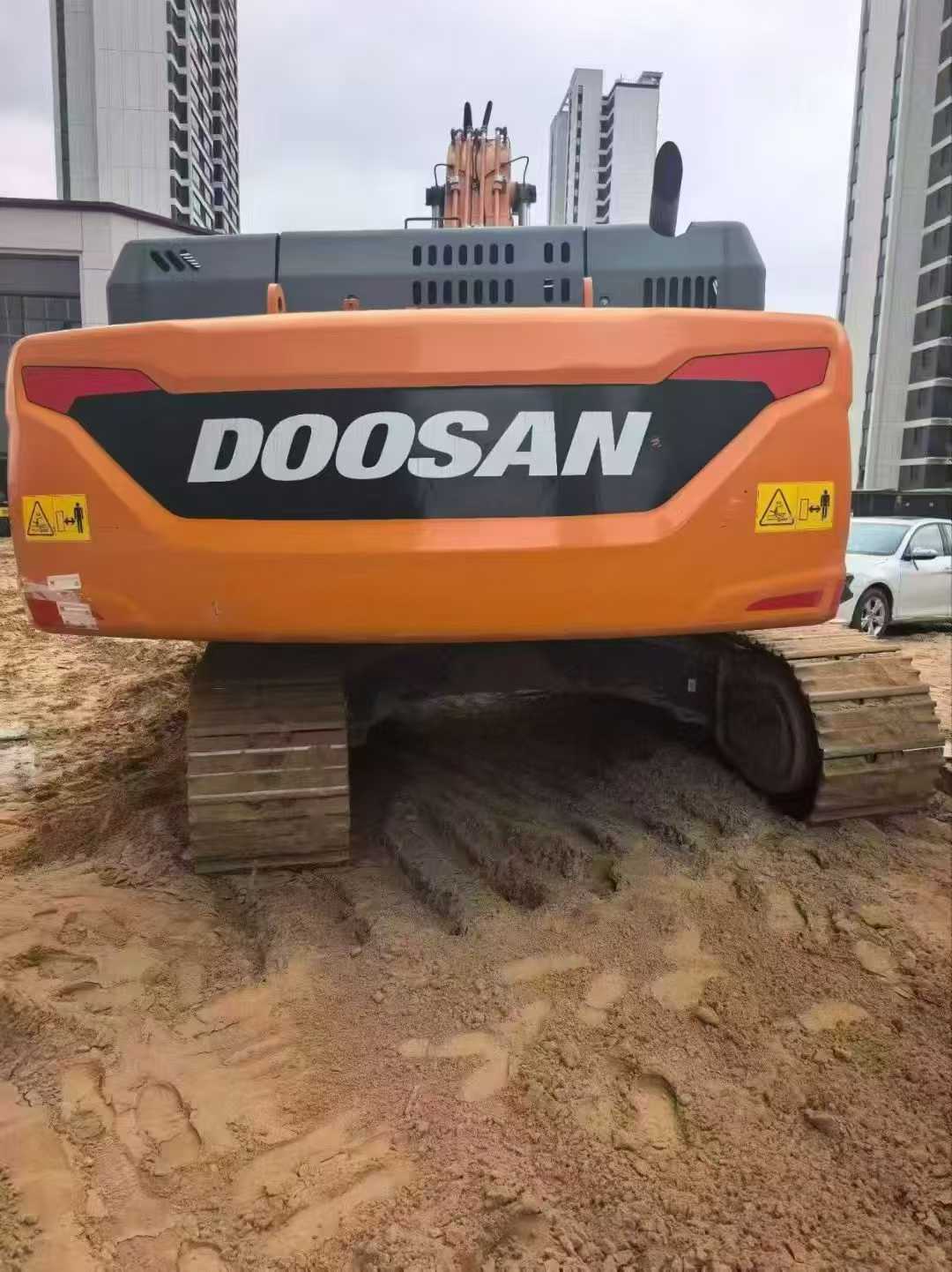 Used Doosan DL300 Excavator 2021 Model / 2