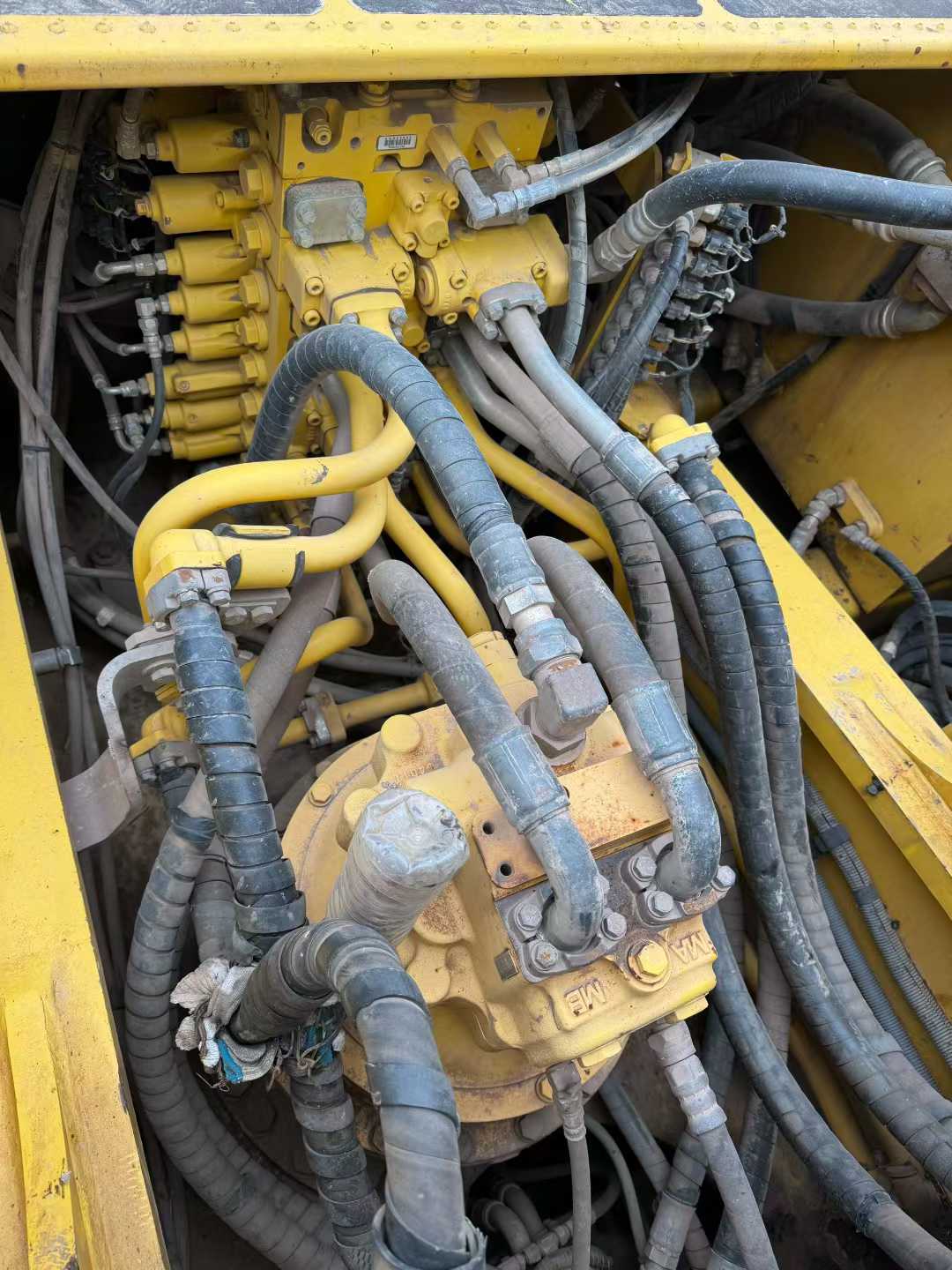 Used Komatsu PC300 Excavator 2019 Model / 7