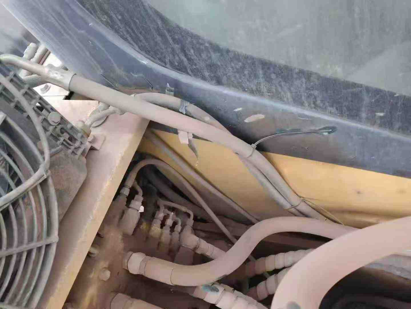 Used Komatsu PC130 Excavator 2016 Model / 4