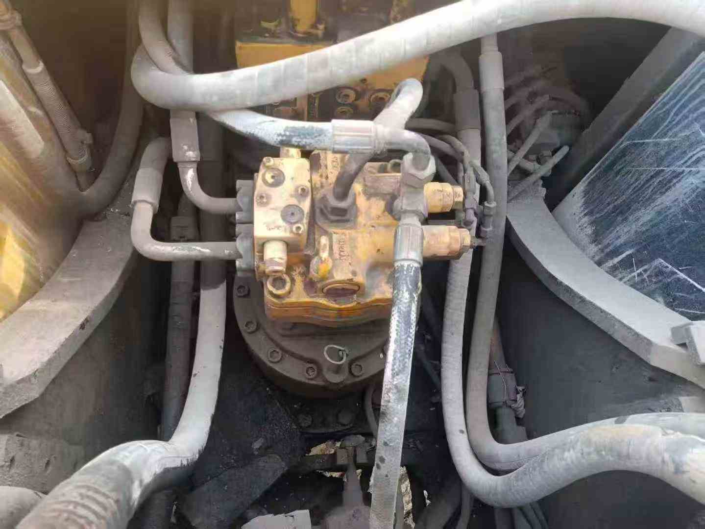 Used Sany SY205H Excavator 2013 Model / 3