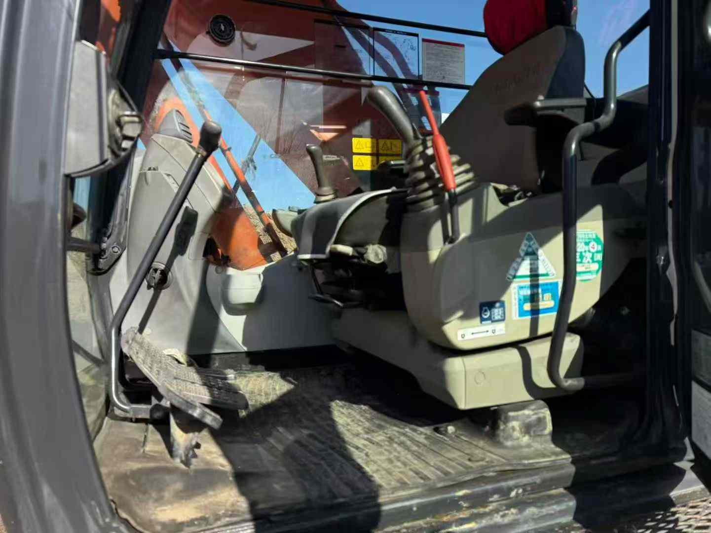 Used Hitachi ZAXIS200 Excavator 2016 Model / 9