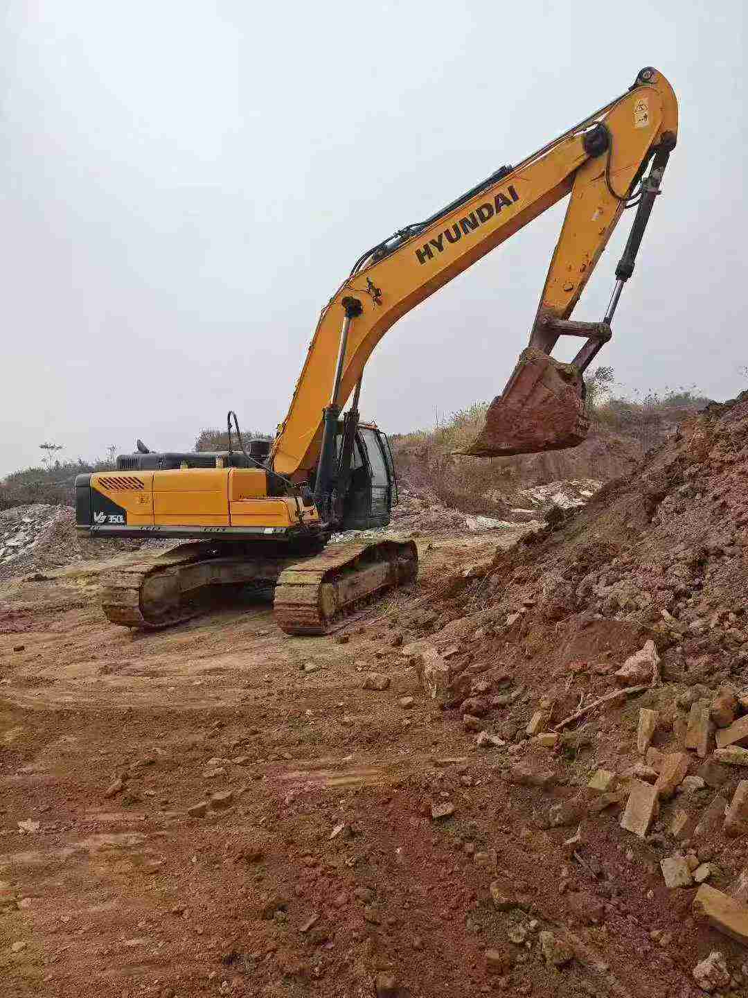 Used Hyundai 350LC-9V Excavator 2018 Model / 9