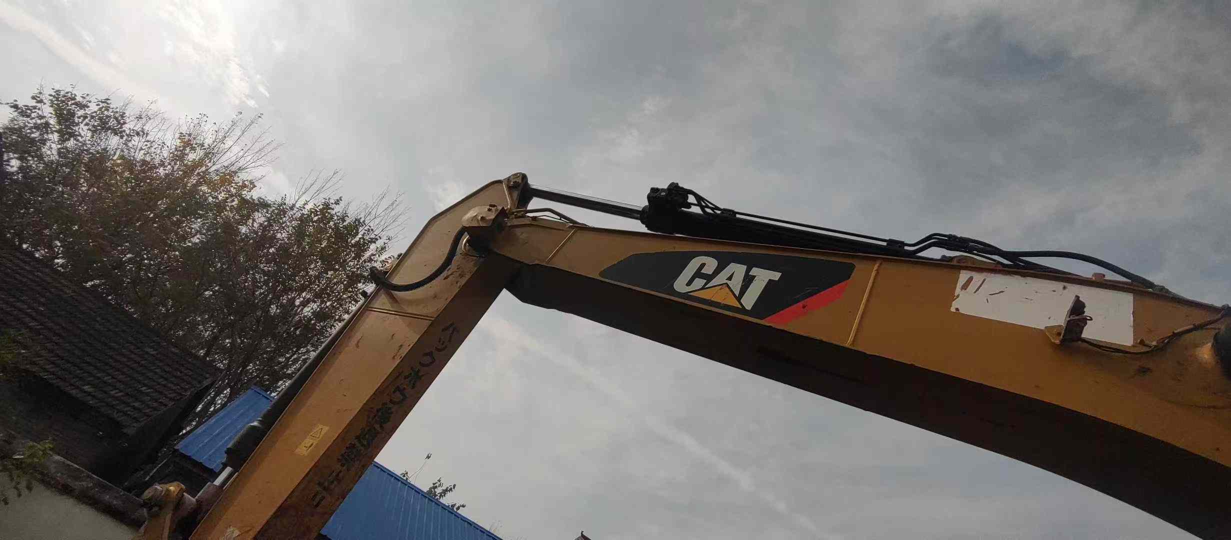Used Caterpillar 320E Excavator 2017 Model / 4