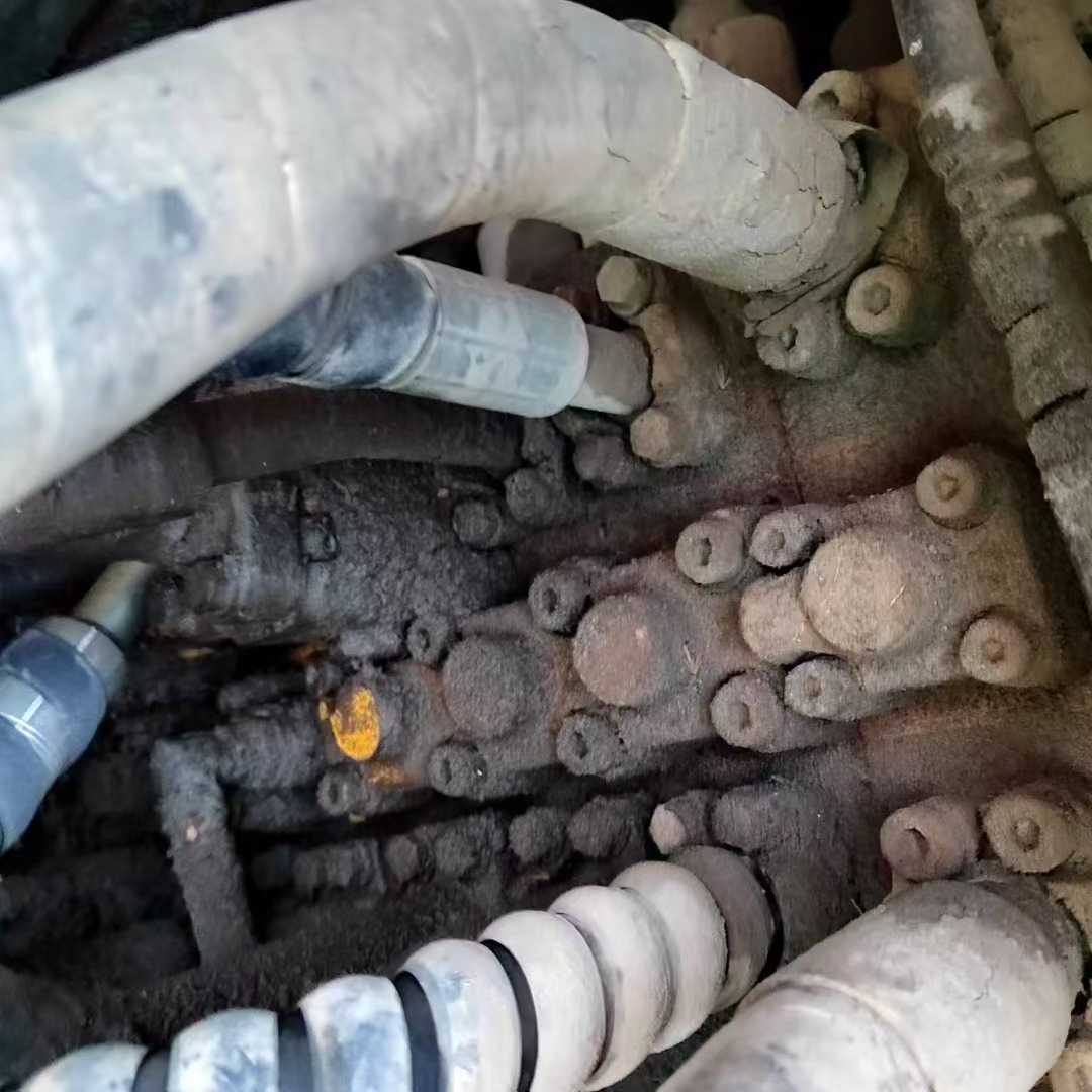 Used Komatsu PC210 Excavator 2011 Model / 7