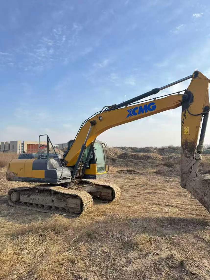 Used XCMG XE215 Excavator 2018 Model / 4