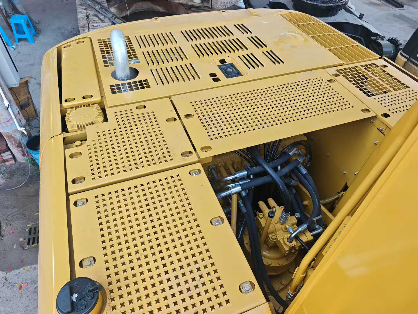 Used Caterpillar 320C Excavator 2016 Model / 8