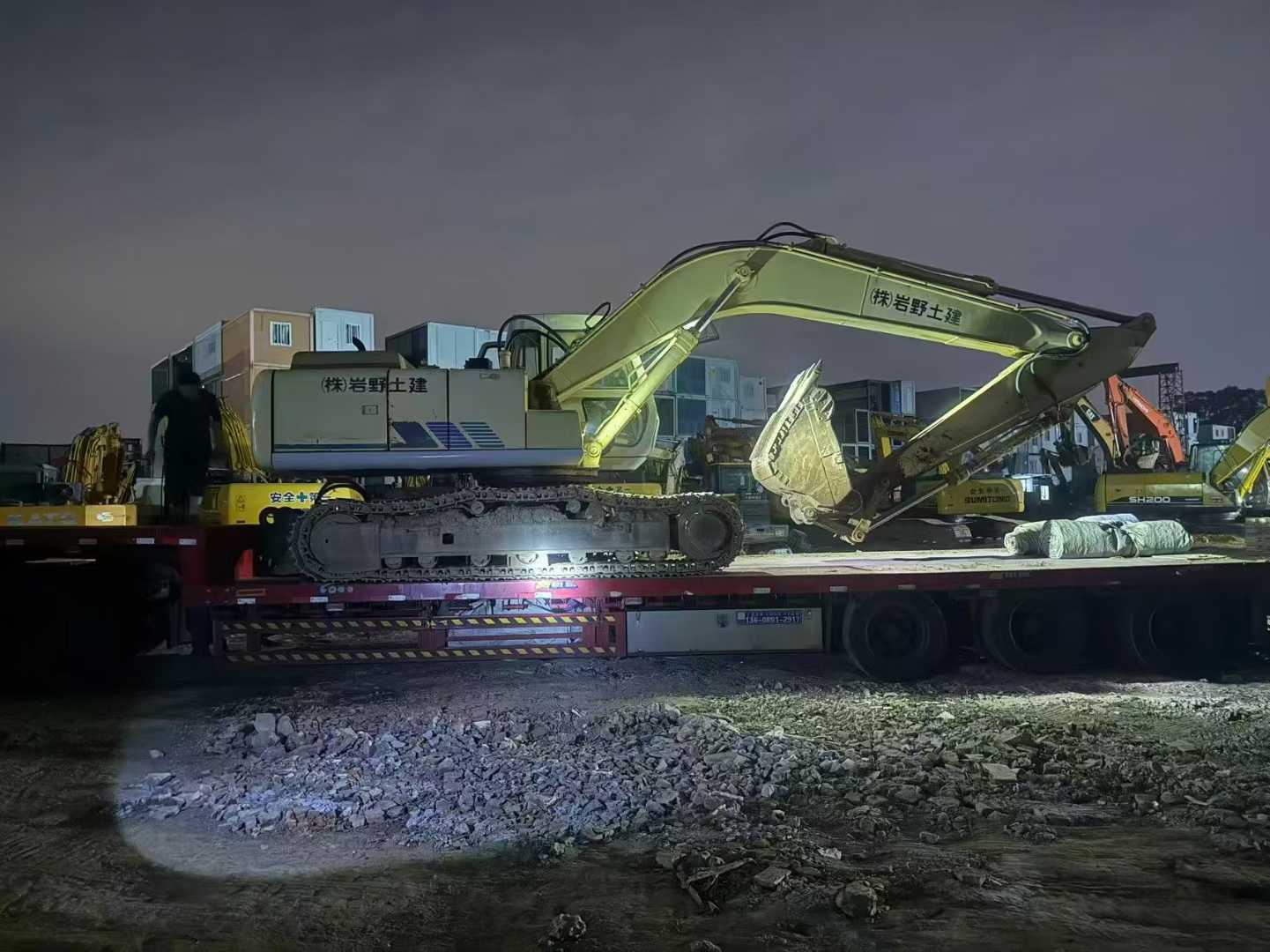 Used Sumitomo SH200A2 Excavator 2016 Model / 4