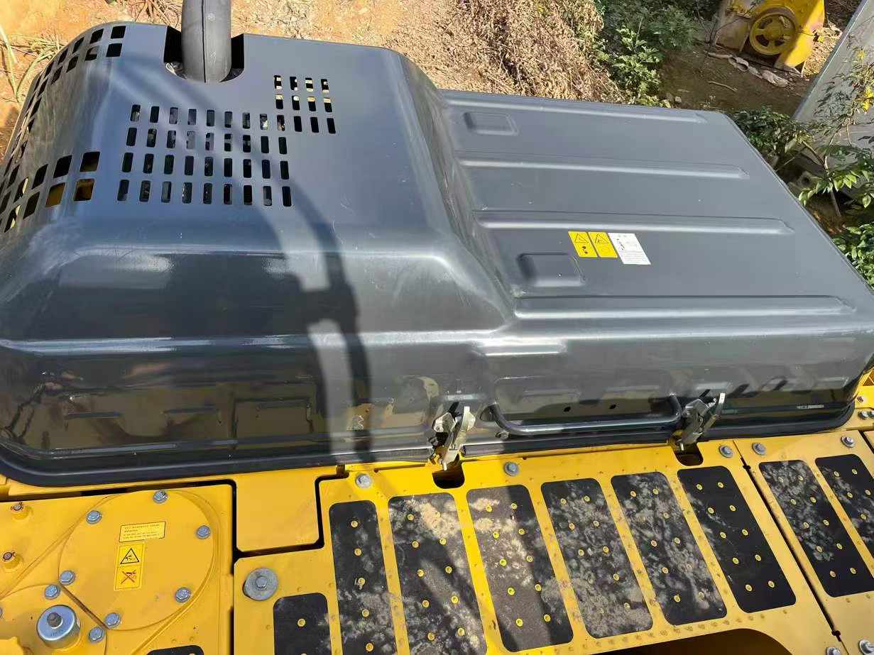 Used Komatsu PC200-1 Excavator 2024 Model / 8