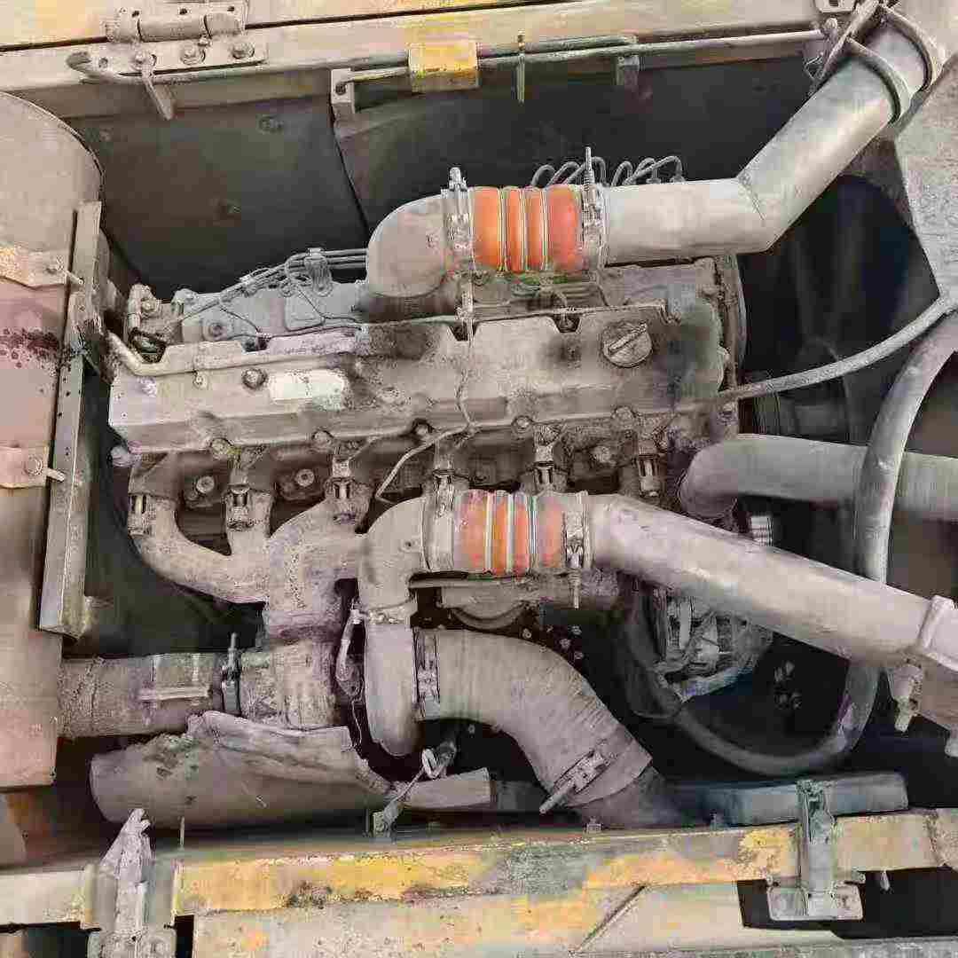 Used Hyundai R335-7 Excavator 2016 Model / 4