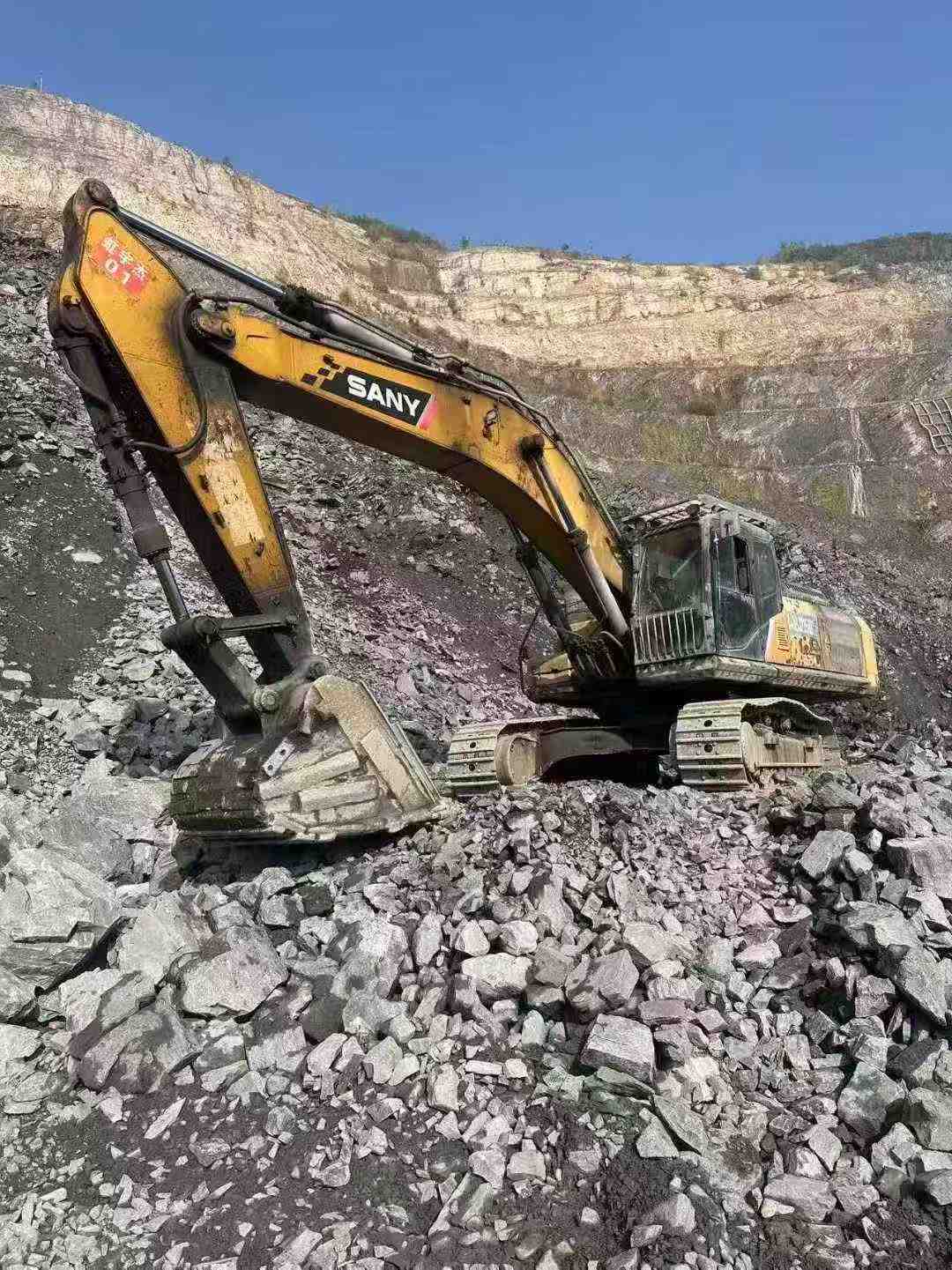 Used Sany SY75 Excavator 2016 Model / 3