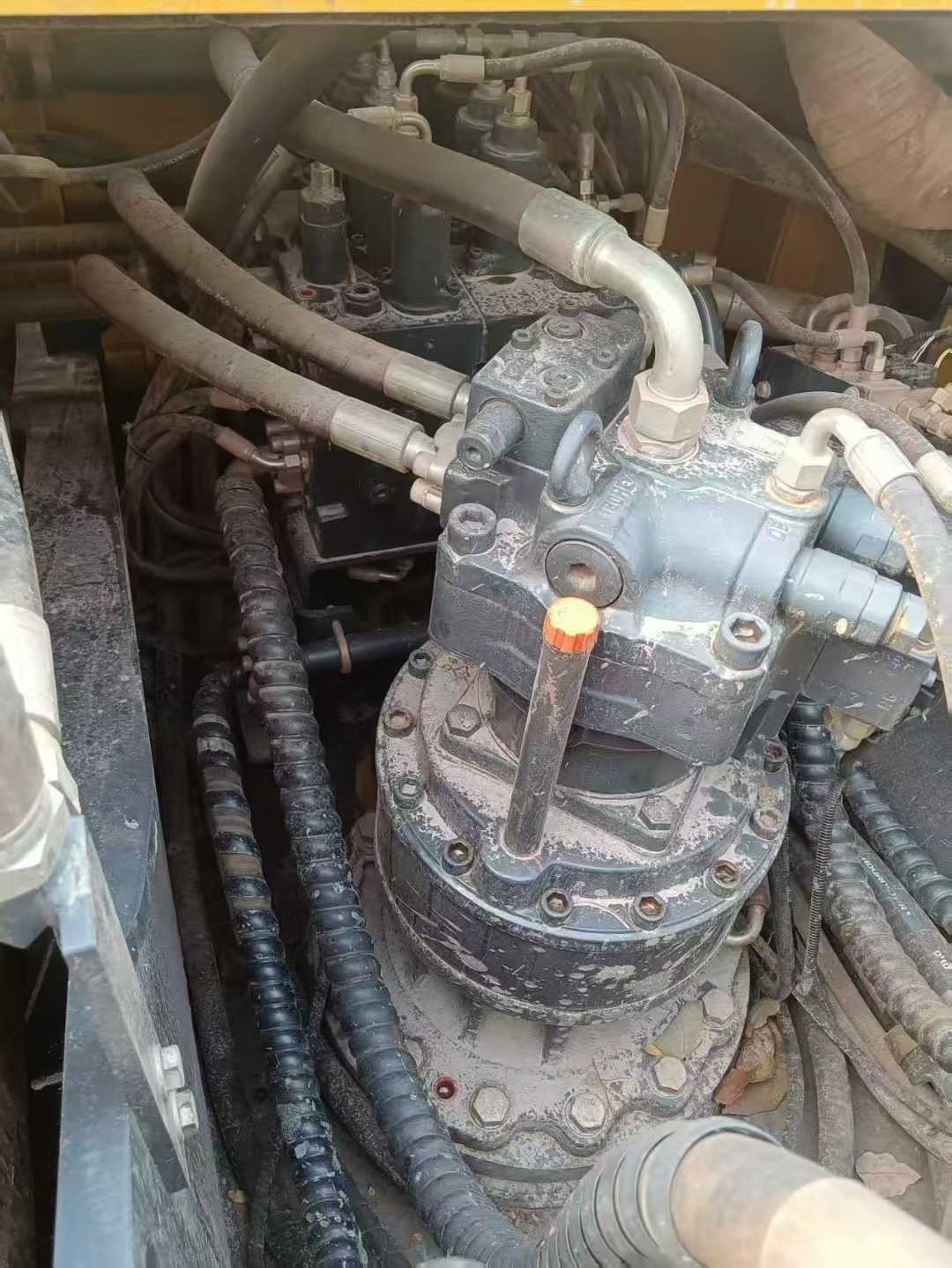 Used XCMG XE225DK Excavator 2020 Model / 4