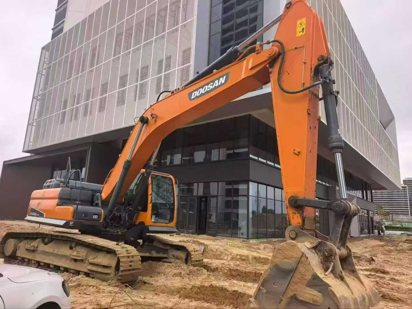 Used Doosan DL300 Excavator 2021 Model