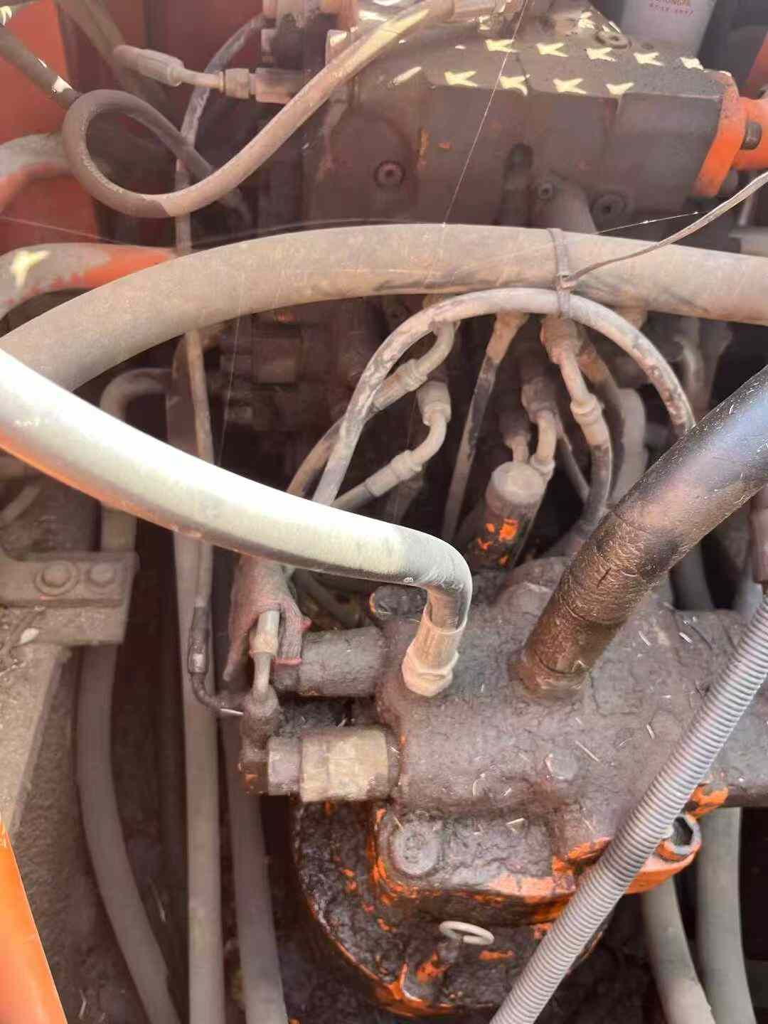 Used Doosan S225 Excavator 2010 Model / 6