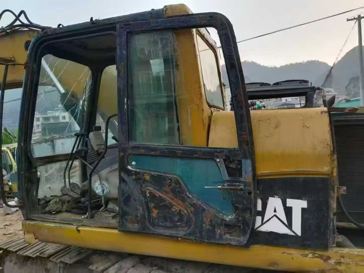 Used Caterpillar CT20 Excavator 2016 Model / 5