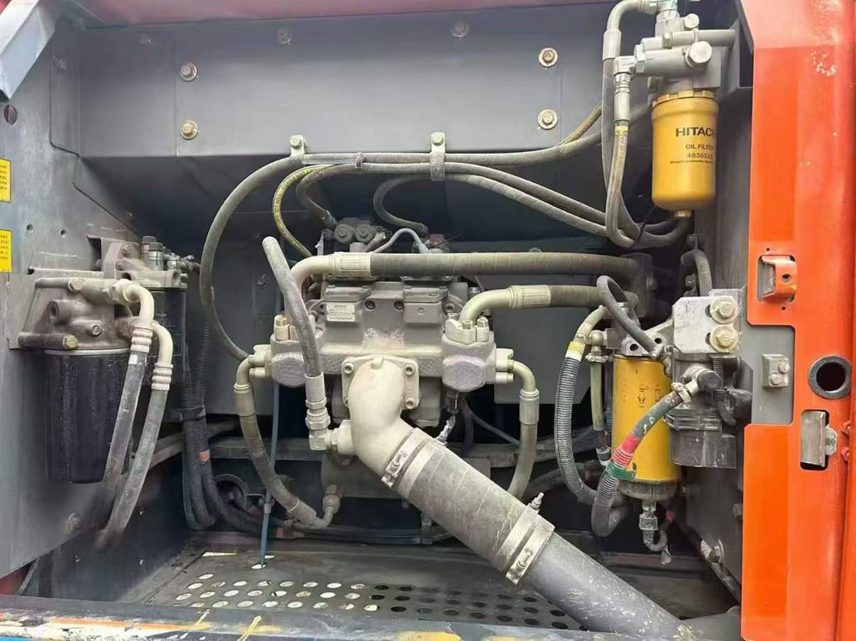 Used Hitachi ZAXIS200 Excavator 2020 Model / 9