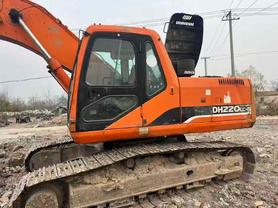 Buy Doosan DH220-7 Used Excavator / 4 Used Doosan DH220-7 Excavator 2010 Model / 4
