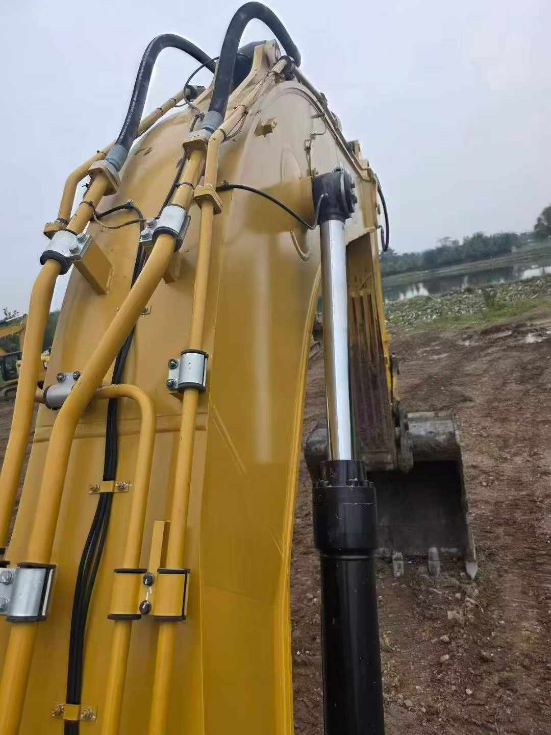 Used Caterpillar 215 Excavator 2022 Model / 6